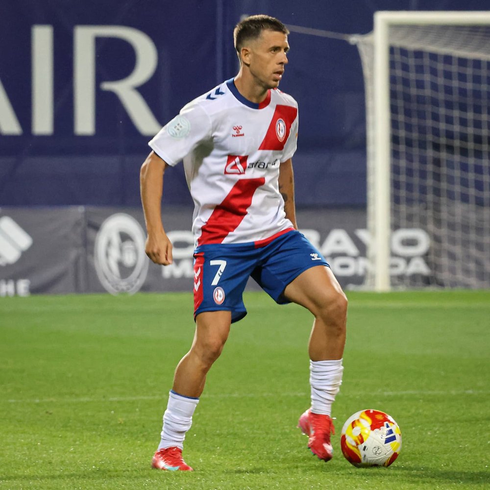 Alberto Noguera se despide del Rayo Majadahonda con agradecimiento y buenos deseos.