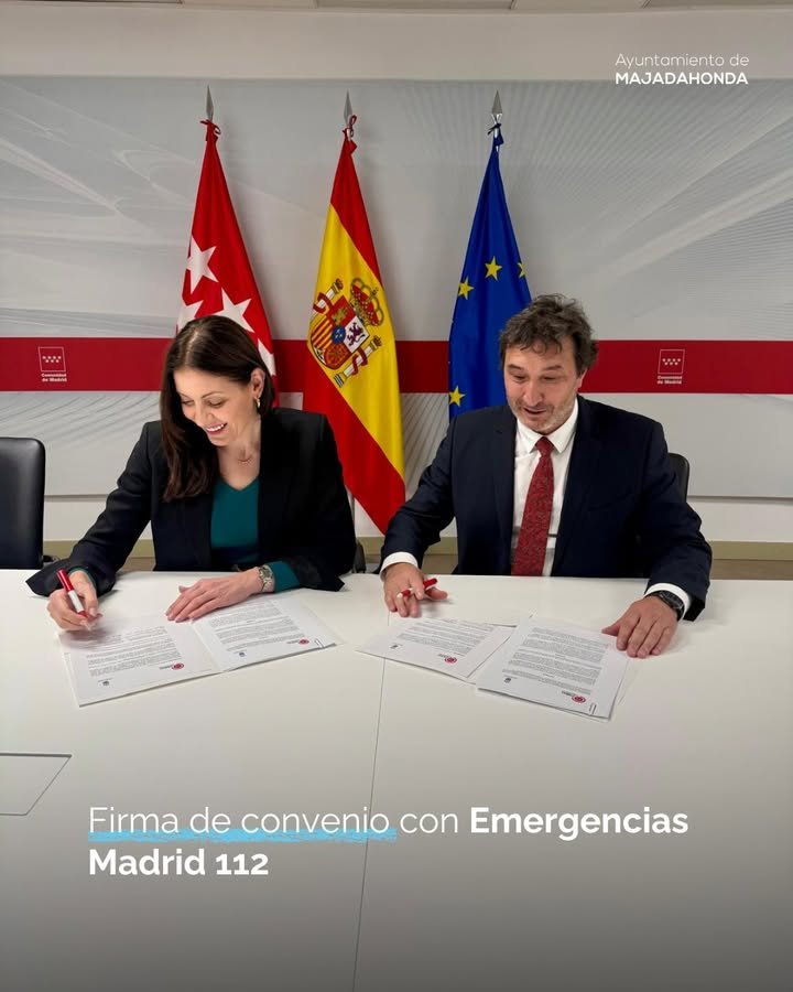 Nuevo convenio para coordinar acciones de seguridad en Majadahonda 🚨🚔. Alcaldesa destaca importancia de gestionar emergencias y recursos de forma conjunta. 🤝👮‍♂️👮‍♀️