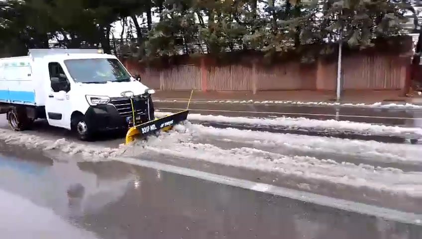 Trabajando para recuperar la normalidad en Majadahonda 🚧❄️🚨 Gracias por la colaboración ciudadana.
