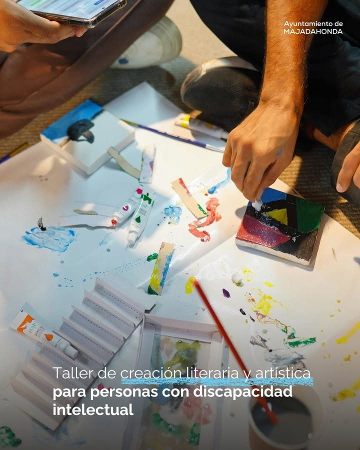 Majadahonda impulsa la creatividad con un taller para personas con discapacidad intelectual