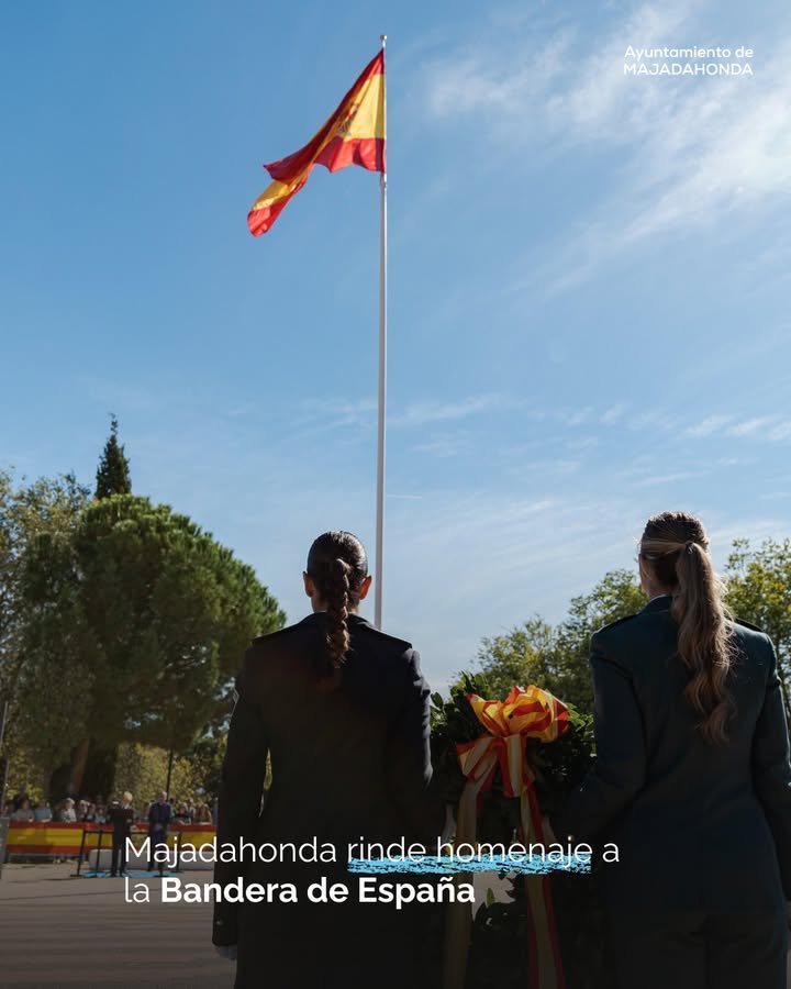Majadahonda rinde homenaje a la Bandera de España junto a la Guardia Civil en un emotivo acto