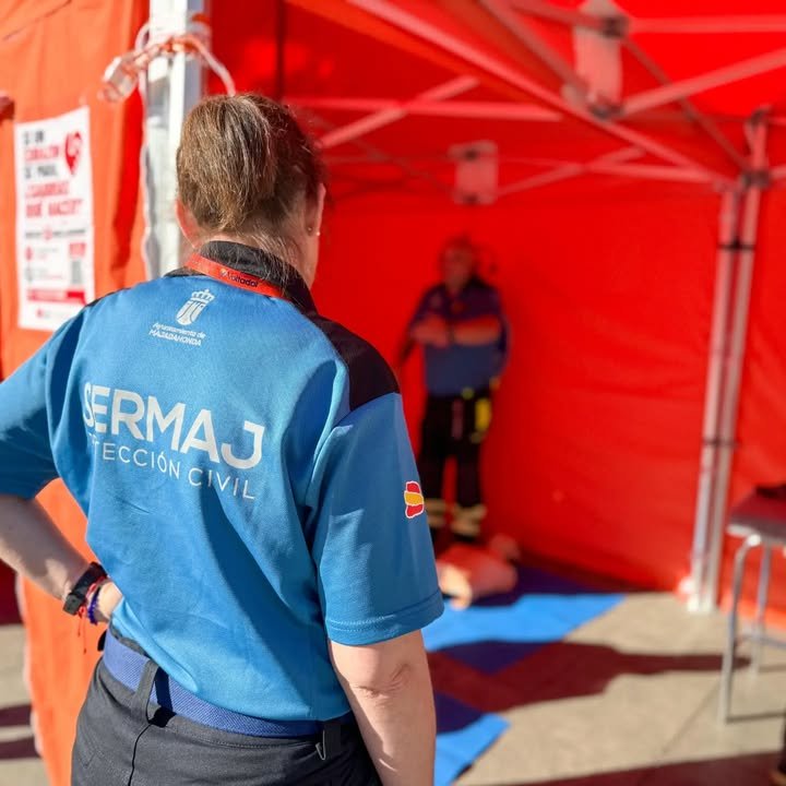 SERMAJ-Protección Civil de Majadahonda enseña RCP en la Plaza de Jardinillos hoy hasta las 14h